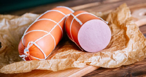 Роскачество подсказало потребителю, как найти на полке настоящую «Докторскую»