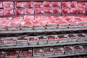 В крупном тверском супермаркете обнаружено заражённое мясо