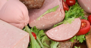 Росконтроль исследовал колбасу «Русская» шести торговых марок