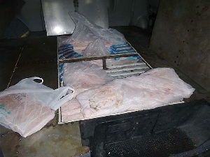 Жители Калининградской области продолжают незаконно везти мясо из Польши