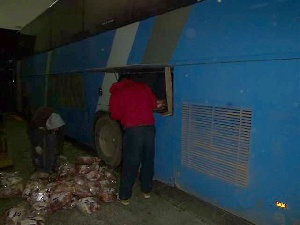 Гражданин Польши пытался в пассажирском автобусе ввезти в Калининград тонну свинины 