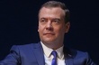 Премьер Медведев заявил сегодня, что все случаи возможного завышения цен на российском продовольственном рынке будут жестко пресекаться