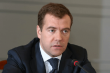 Медведев: Ответные санкции освободят полки магазинов для отечественных продуктов