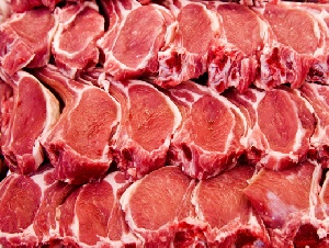 В пригородах Барселоны изъято 26 тонн опасного мяса