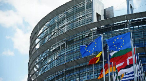 Европарламент отказался запрещать слова «бургер» и «сосиски» для растительных аналогов мяса