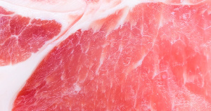 В марте 2020 года средняя розничная цена на свинину выросла на 1,5%