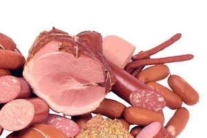  90% колбасы в красноярских магазинах признали фальсификатом 