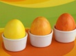 В Японии куры несут цитрусовые яйца