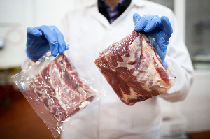Россельхознадзор запретил импорт мяса от двух белорусских поставщиков