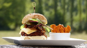 Невинномысский мясоптицекомбинат аккредитован на поставки в McDonald’s Невинномысский мясоптицекомбинат аккредитован на поставки в McDonald’s
