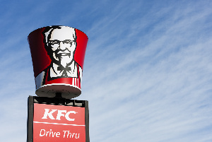 KFC выплатит по $1000 пострадавшим от коронавируса сотрудникам