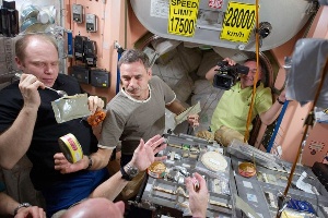 Москвичи попробуют свинину и баранину в "космических" тюбиках