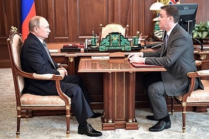 Владимир Путин провел рабочую встречу с Дмитрием Патрушевым