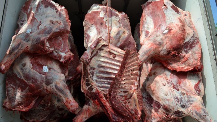 Мясо говядины четверти, охлажденное-165 руб\кг.