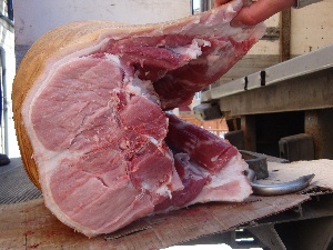 На складе под Волгоградом хранилась свинина без ветеринарных документов