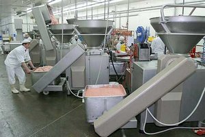 Современный мясокомбинат стоимостью 2,1 млрд тенге строится в Казахстане Современный мясокомбинат стоимостью 2,1 млрд тенге строится в Казахстане