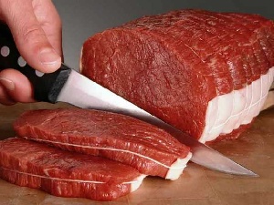 Комсомольчанин вынес с предприятия 90 килограммов мяса