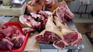 Россельхознадзор: почти на всех рынках в Воронеже и области мясо продают с нарушениями