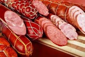 Украинские предприниматели не смогли провезти в Крым 500 кг колбасы