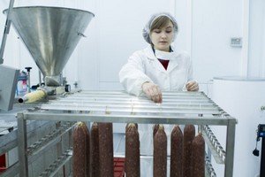 Канский мясокомбинат и ЦСМ заключили соглашение о мониторинге качества выпускаемой продукции