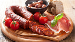 Сало, мясо и колбаса не прошли контроль на брянской границе