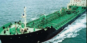 Фуры и суда с запрещенными продуктами разворачивают на российской границе