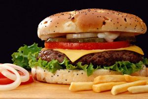 В меню казахстанских McDonald's могут появиться бургеры из мяса козы