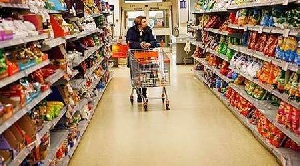 Замена запрещенных к ввозу в РФ продуктов может занять до 2 месяцев