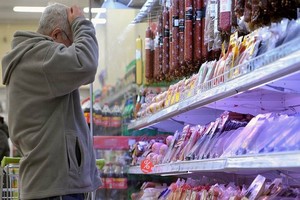 Российские потребители склонны покупать продовольственные товары у отечественных производителей