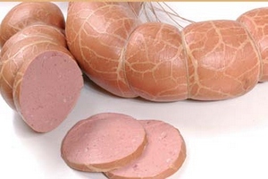 Россельхознадзор обнаружил несоответствие фактического состава белорусских колбас тому, что указано на упаковке