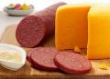 Правительство проверит качество сыров и вареной колбасы. Пока что данные госорганов о фальсификации продуктов разнятся