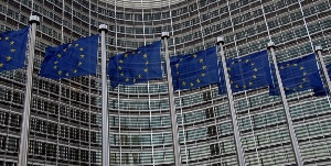 От продовольственного эмбарго РФ пострадали 9,5 млн европейских фермеров От продовольственного эмбарго РФ пострадали 9,5 млн европейских фермеров