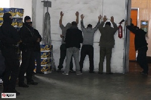 Следователи сообщают о том, что раскрыли группу контрабандистов во главе с одесским депутатом, которая нелегально провезла мясо в Крым