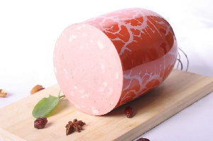 В Крым не пустили 10 тонн украинской колбасы