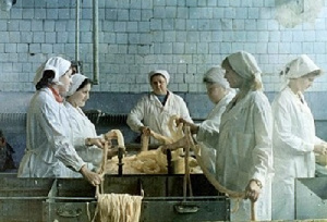Что стало с самыми большими колбасными заводами Союза