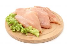 Спрос на куриное мясо в Латвии превышает возможности местных птицефабрик Спрос на куриное мясо в Латвии превышает возможности местных птицефабрик
