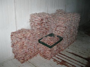 В Киевской области милиция ликвидировала цех по переработке дохлых кур