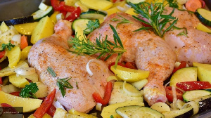 Росстат зафиксировал рост цен на свинину и куриное мясо.