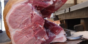 ЕС уменьшил экспорт свинины из-за эмбарго России