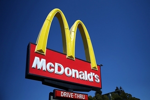 McDonald's экспериментирует с переходом на свежие котлеты в гамбургерах вместо замороженных
