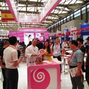 Российским экспортерам отказали в участии в продуктовой выставке в Китае