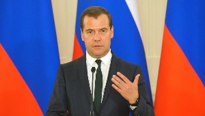 Медведев назвал новые приоритеты госпрограммы по АПК