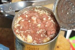 Поляки не хотят есть консервы с зараженным АЧС мясом