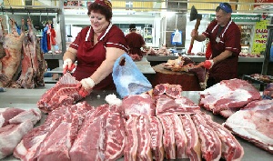 Хабаровские фермеры подняли цены на мясную продукцию до 450 рублей за к