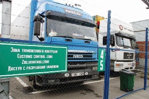 Путин: в Россию идет реэкспорт запрещенных товаров через Белоруссию