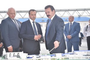 Аркадий Дворкович похвалил омский «Биокомплекс»