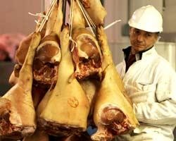 Украина приостановила импорт мяса из Бразилии Украина приостановила импорт мяса из Бразилии
