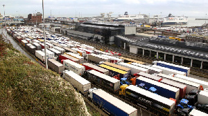 Продуктам выпишут пропуск. Бизнес обеспокоен изменениями правил грузовых перевозок по Москве