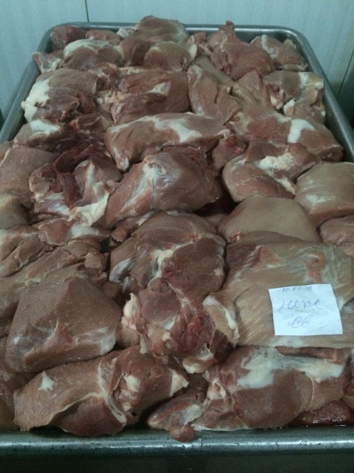Предлагаем мясо мясосырьё субпродукты свинины говядины птицы