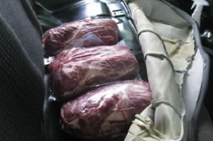 Трое жителей Польши пытались ввезти в Калининградскую область более 150 кг свинины и сала